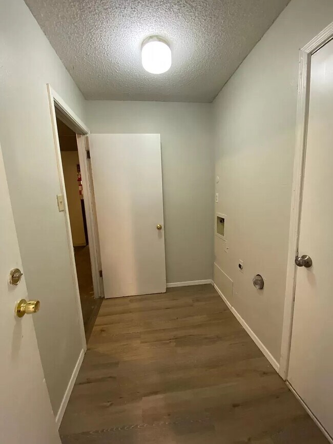 Building Photo - 10801 Havenrock Dr