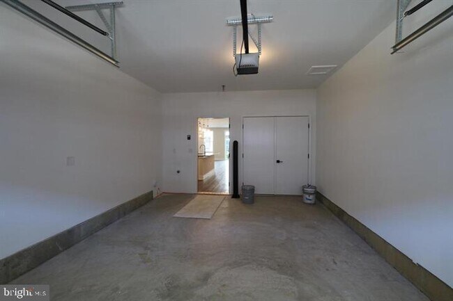 Building Photo - 5105 Donatello Dr