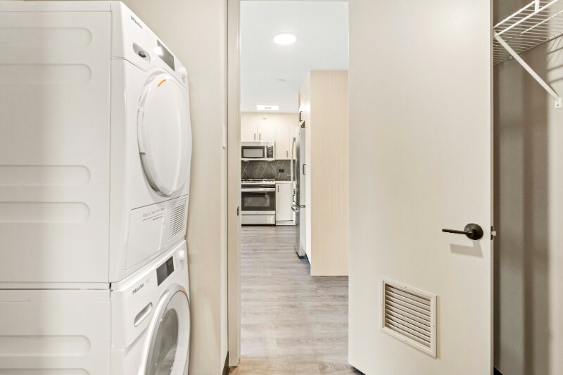 Building Photo - 1946 W Ogden Ave