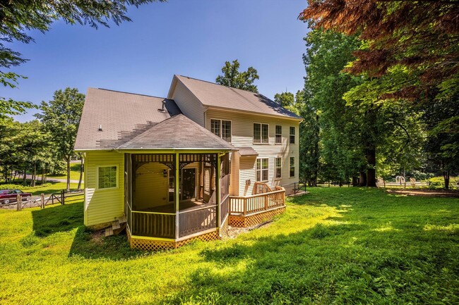 Building Photo - *Open House* 6/20 12-1 PM *