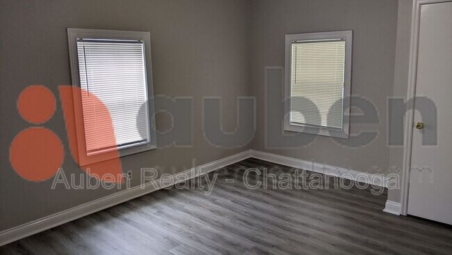 Building Photo - 110 Hogan Rd