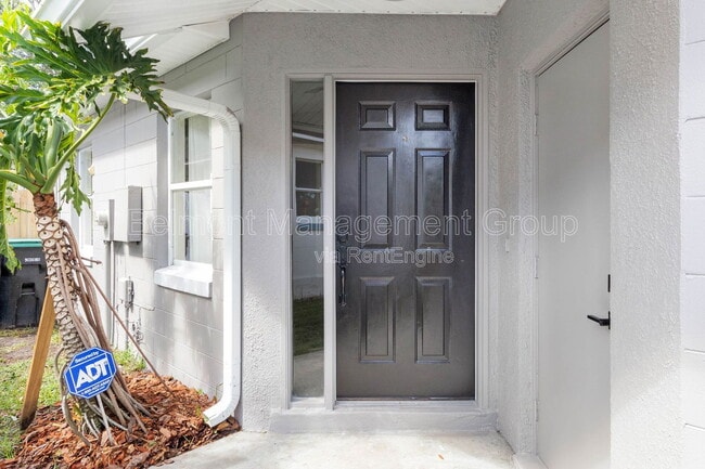 Building Photo - 6438 Tidewave St