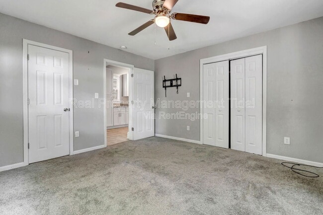 Building Photo - 4511 Newport Ave