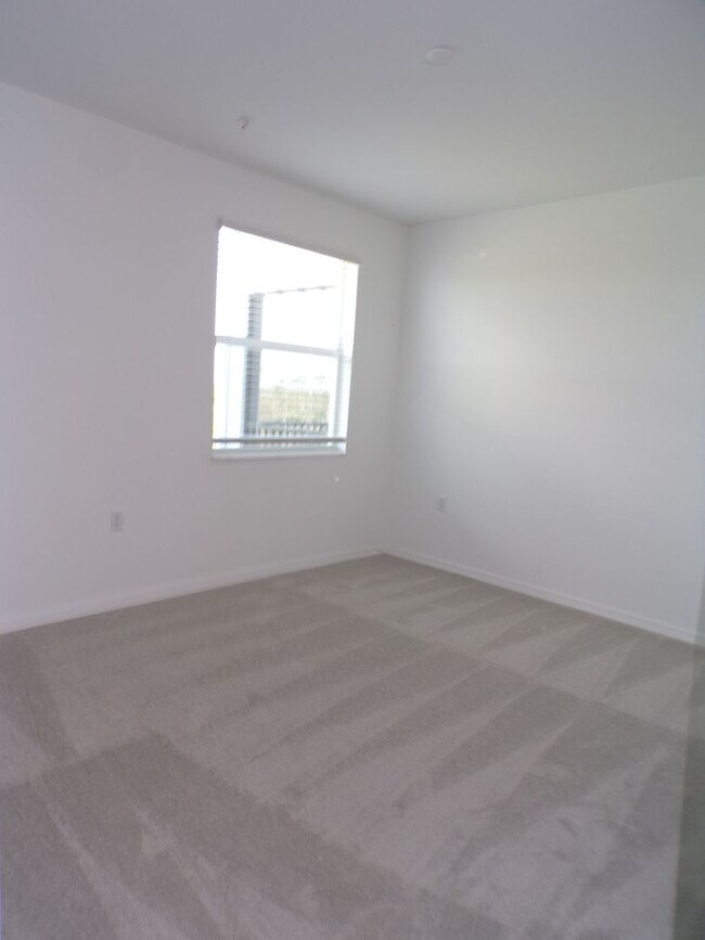 Building Photo - Brand New 3/2/2 Heritage Landing Condo