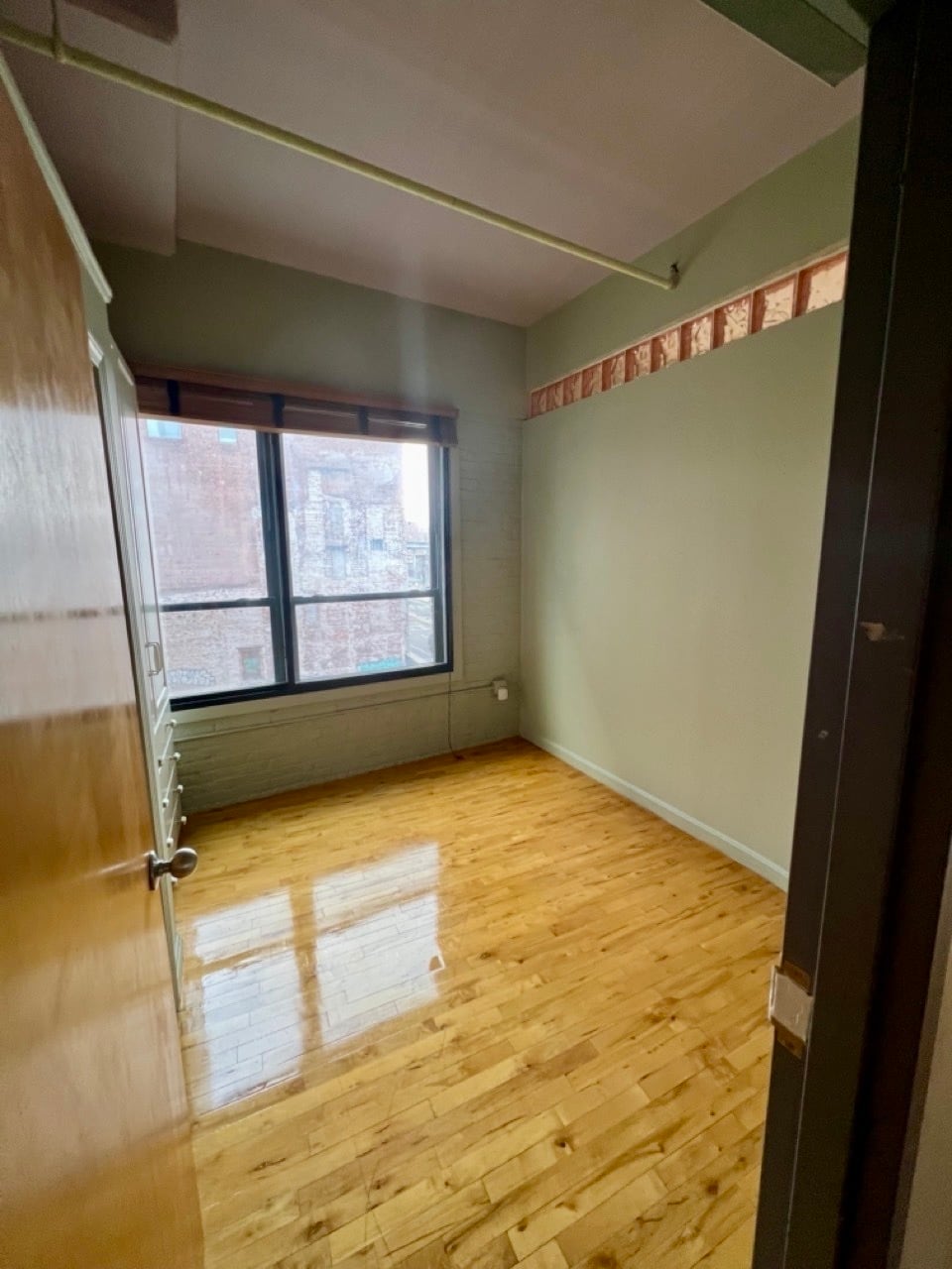 2ND BEDROOM - 210 Lincoln St