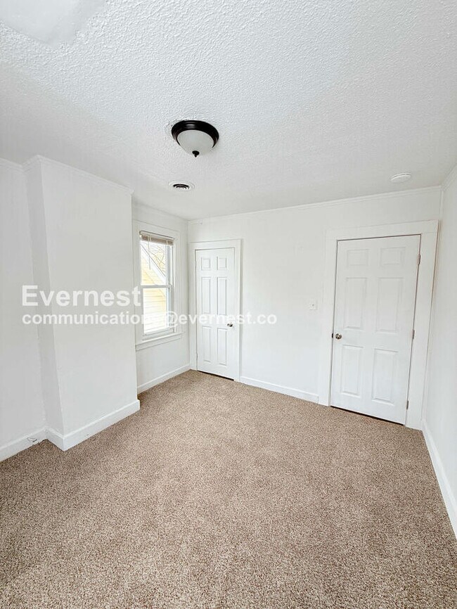 Building Photo - 14393 Strathmoor St