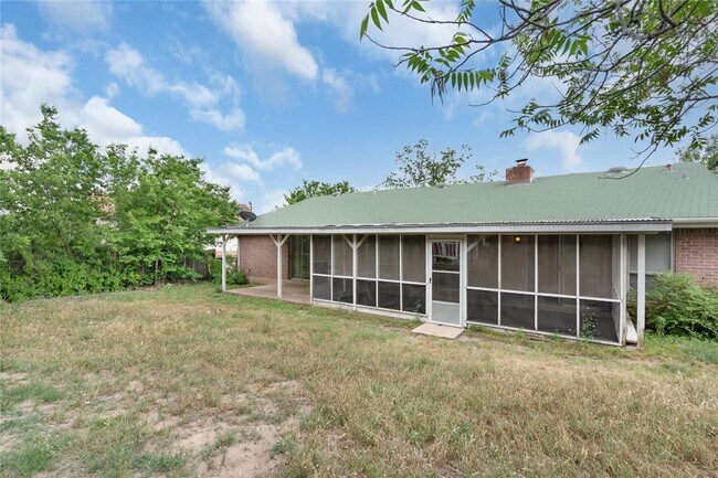 Building Photo - 8102 Red Willow Dr