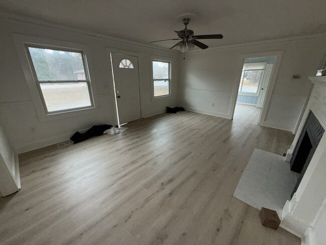 Building Photo - 4104 Old Austell Rd