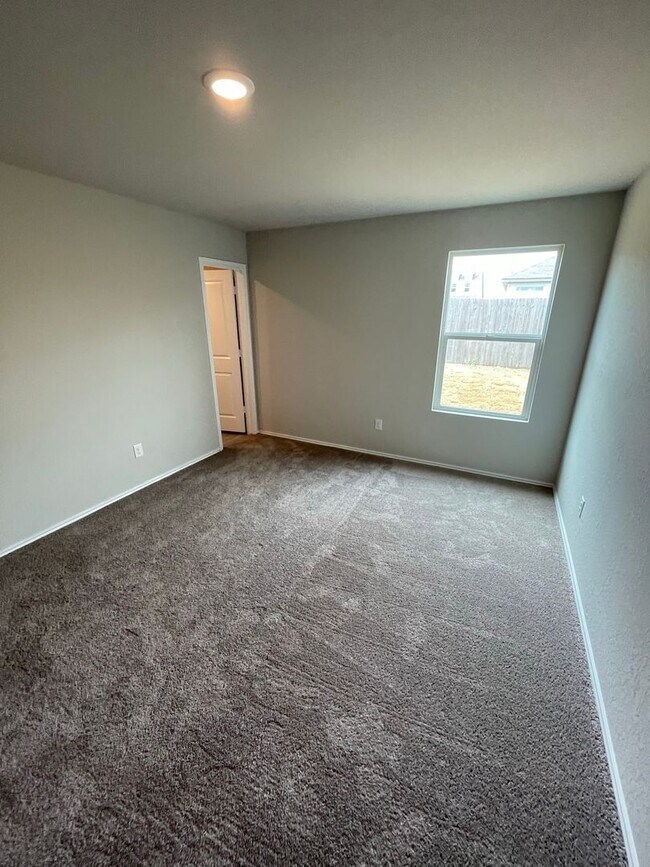 Building Photo - Paloma Subdivision