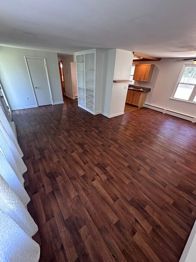 Building Photo - 4017 Nelson Heights