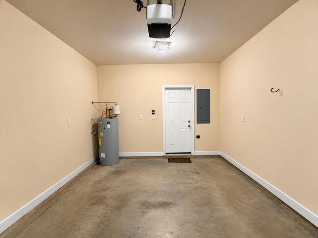 Building Photo - 22 Trevor Dr