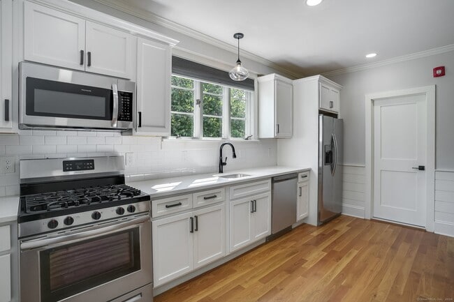 Building Photo - 30 Fairmont Pl