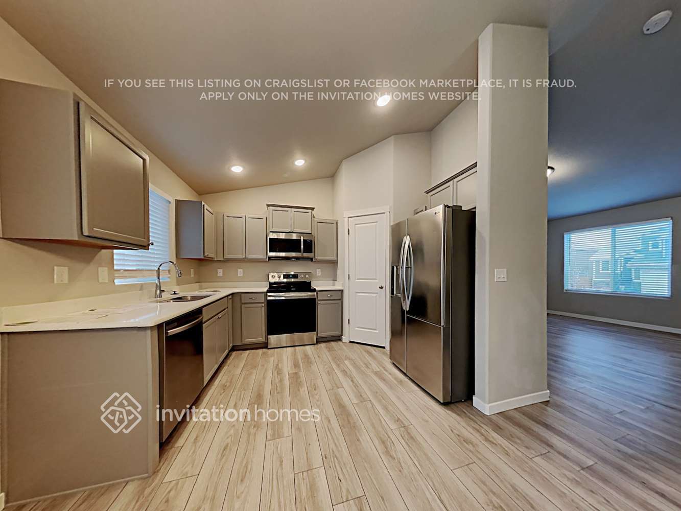 Building Photo - 10567 Kalama Dr