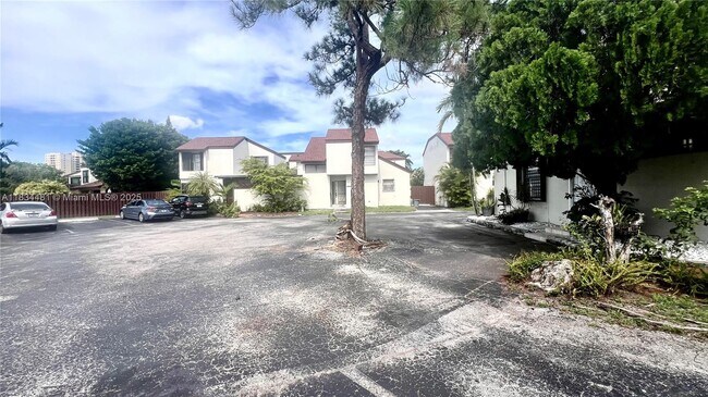 Building Photo - 9807 NW 4th Terrace