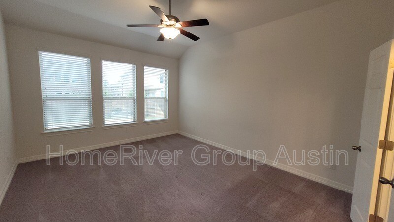 Building Photo - 336 Beretta Cir