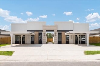 Building Photo - 4213 Heron Ave