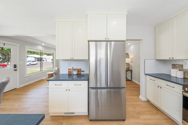 Building Photo - Beautifully Remodeled 4-Bedroom Rancher in...