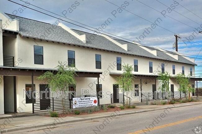 Building Photo - 1061 Ranger St