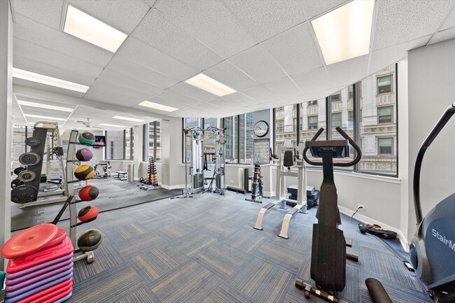 Building Photo - 405 N Wabash Ave