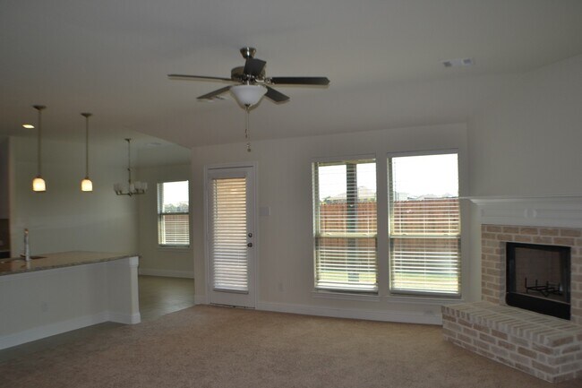Building Photo - New Built House For Lease in Venus