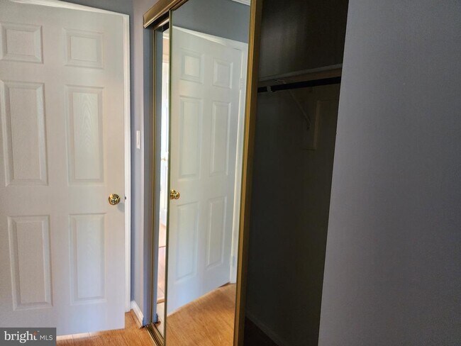Building Photo - 3720 Mt Airey Ln