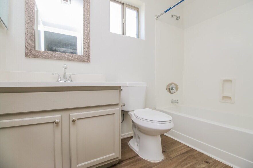 Building Photo - 4810 W Beautiful Ln