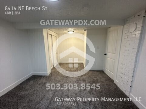 Building Photo - 8414 NE Beech St