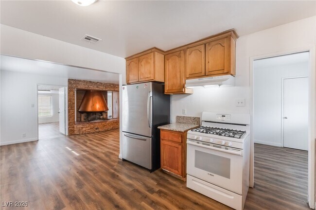 Building Photo - 1109 Tumbleweed Ave