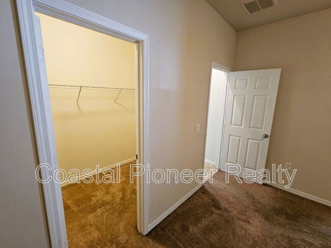 Building Photo - 6302 Magnolia Park Blvd