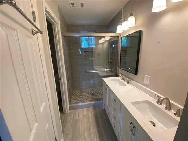 Building Photo - 1260 Sagewood Dr