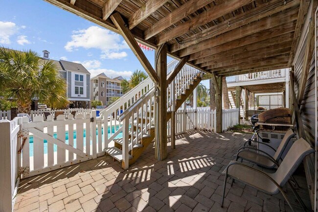 Building Photo - 111B S Yaupon Dr