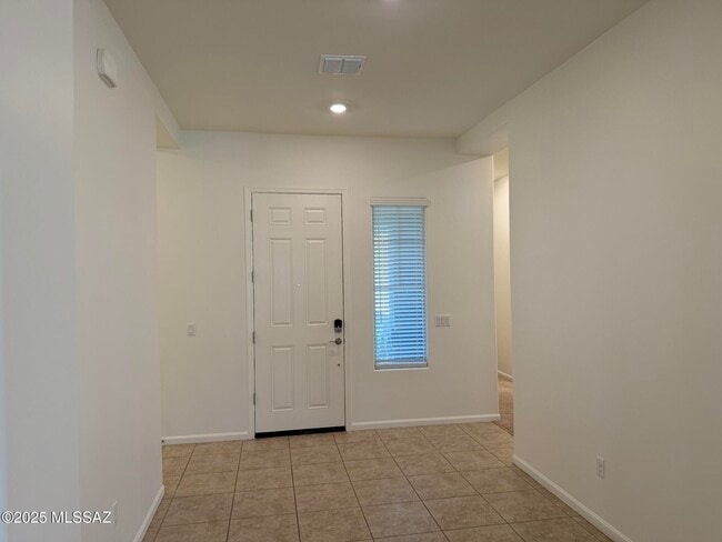 Building Photo - 1646 W Aristides St