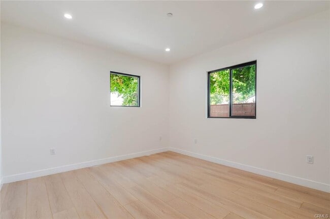 Building Photo - 6217 Sylvia Ave