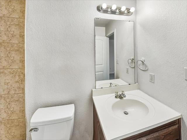 Building Photo - 3108 Lincoln Ave