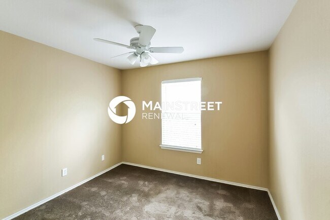 Building Photo - 3 Bedroom Pet-Friendly Home in San Antonio, TX with Main Street Renewal