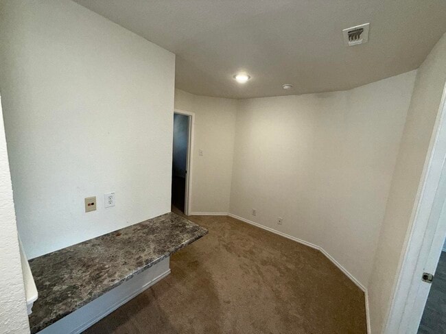 Building Photo - 11319 Grapevine Hill