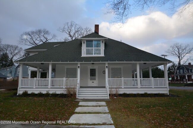 Building Photo - 703 S Edgemere Dr