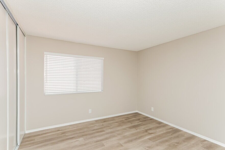 Building Photo - 4259 Hebron Dr