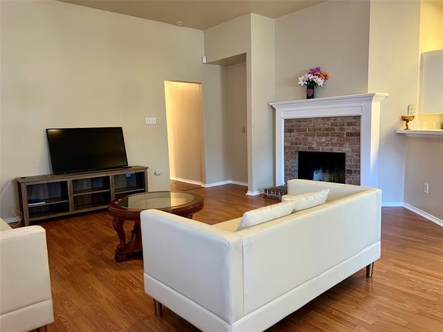 Building Photo - 5009 Bay View