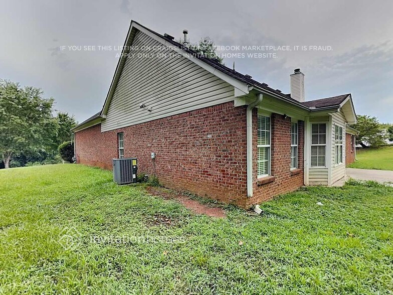 Building Photo - 7925 Paddocks Mill Dr