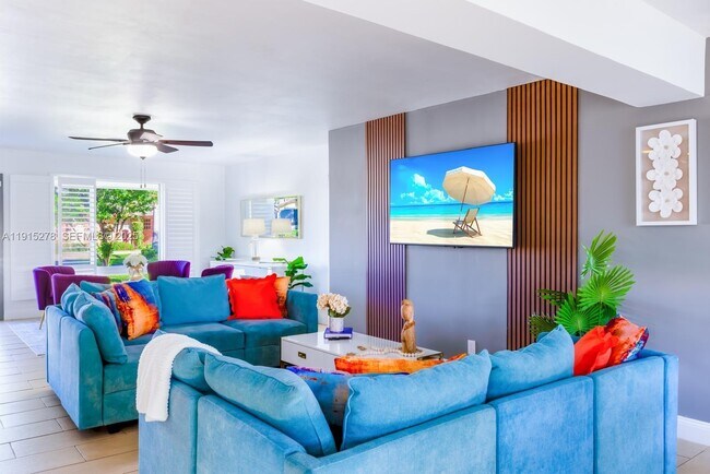 Building Photo - 312 N Luna Ct