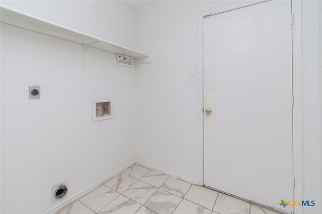 Building Photo - 603 Bond St