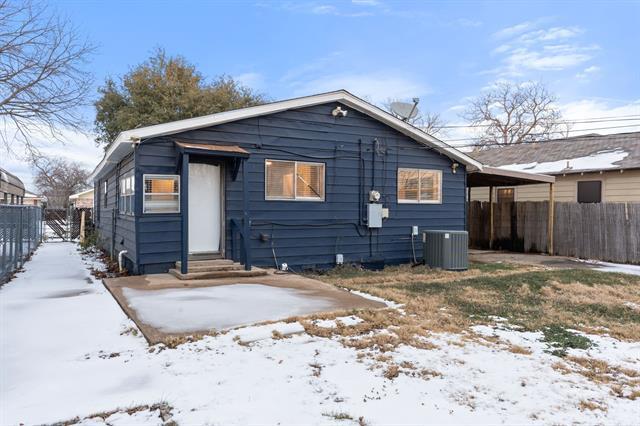 Building Photo - 5729 Blackmore Ave