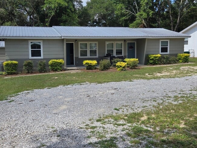 Building Photo - 116 Montrose Dr