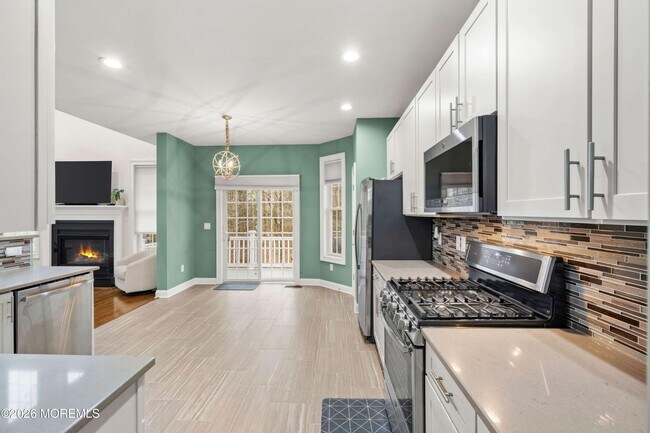 Building Photo - 2 Gonzalez Dr