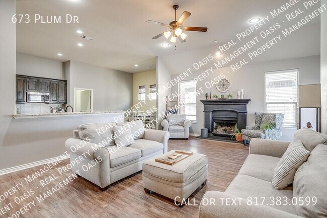 Building Photo - 673 Plum Dr