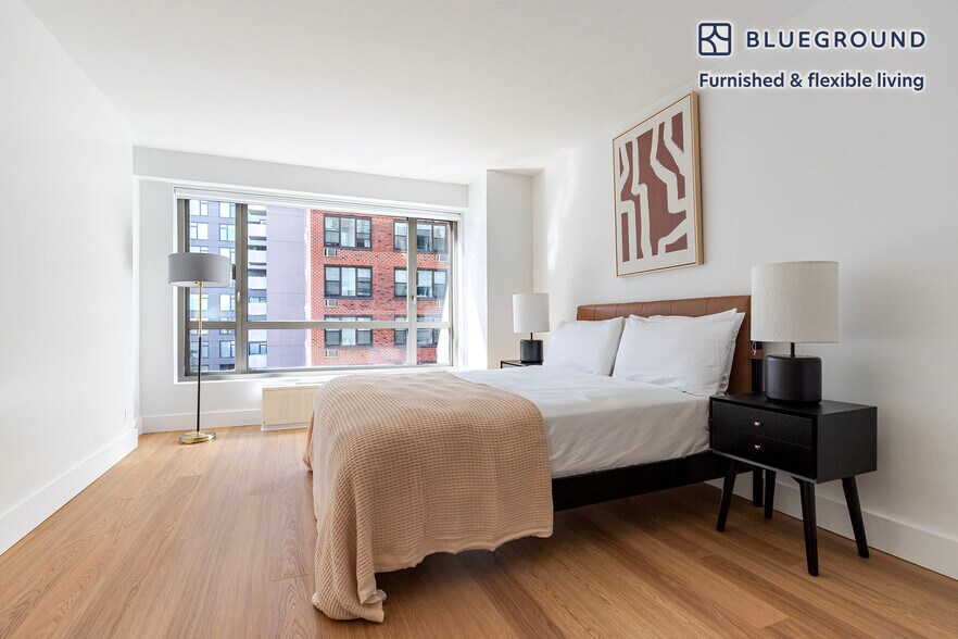 Building Photo - 501 E 87th St