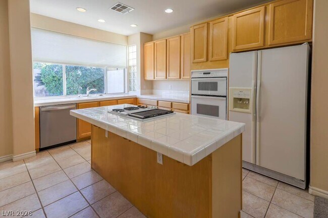 Building Photo - 1216 Palmares Ct