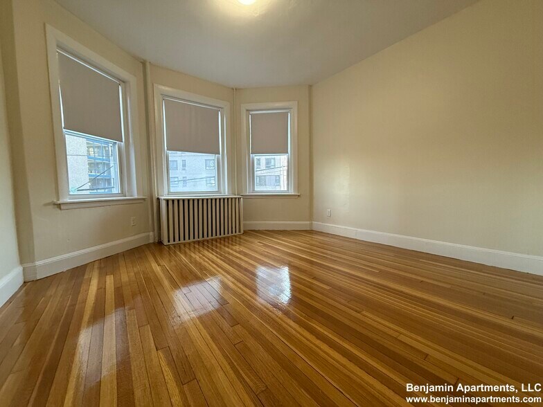 Building Photo - 93 Lancaster Ter