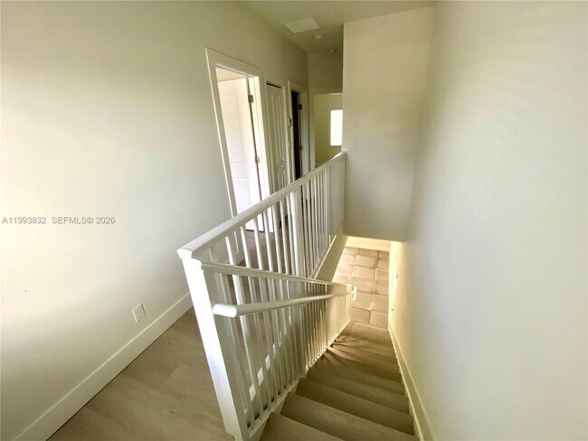 Building Photo - 5860 Lincoln St